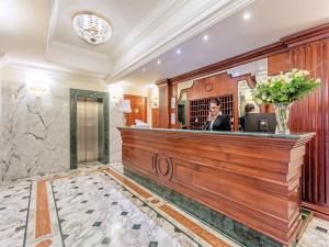 Vstupní hala nebo recepce v ubytování Raeli Hotel Regio