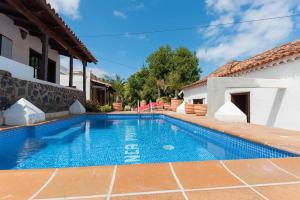 Bazén v ubytování Welcoming house with pool in San Cristóbal - 85 m² nebo v jeho okolí