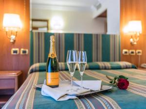 Nápoje v ubytování Raeli Hotel Regio