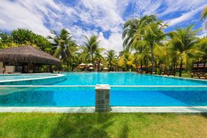 A piscina localizada em Pousada Privê Pontal de Maracaípe ou nos arredores