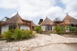 AMALIFE Beach Club & Hotel外面的花园