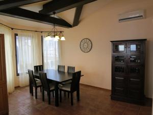 Kép Private Villa 102 with heated pool in BlackSeaRama szállásáról Balcsikban a galériában