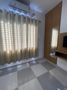 TV a/nebo společenská místnost v ubytování Hotel Srijan