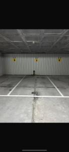 Tenis alebo squash v ubytovaní Estudio Luxury Primera Linea de Playa Almuñecar Parking Gratuito alebo jeho okolí
