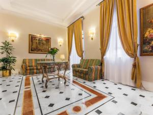 Posezení v ubytování Raeli Hotel Noto