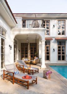 Bazén v ubytování LohonoStays Regato Villa C nebo v jeho okolí