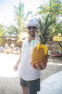 入住AMALIFE Beach Club & Hotel的客人