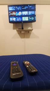 TV a/nebo společenská místnost v ubytování Casa Esmeralda