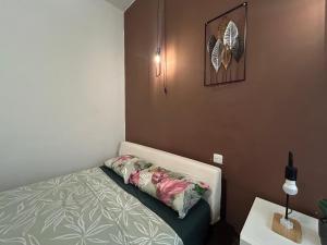 Vuode tai vuoteita majoituspaikassa 4 Person Sliema Spacious Room Airconditioned and Self Check