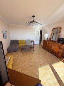 Imagen de la galería de Appartement Bastia vue mer - 2 chambres, en Bastia 2 fotos más