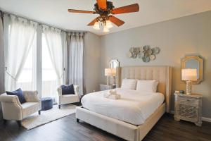 Gallery image of Lakefront Living, Elegant 5BD Home on Lake Ray Hubbard in Rowlett