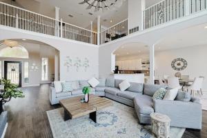 Gallery image of Lakefront Living, Elegant 5BD Home on Lake Ray Hubbard in Rowlett