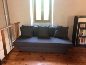Ruang duduk di Maison accueillante avec jardin à Sainte-Suzanne
