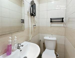 Bilik mandi di H Room 5min Walk to KSL JCHome By MWM