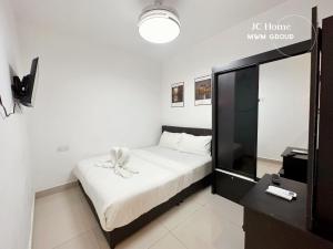 Katil atau katil-katil dalam bilik di H Room 5min Walk to KSL JCHome By MWM
