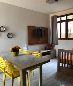 Μια τηλεόραση ή/και κέντρο ψυχαγωγίας στο Cardeiro Flat