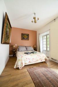 Ένα ή περισσότερα κρεβάτια σε δωμάτιο στο Chambres d'Hôtes avec piscine LA FESSARDIERE +31 φωτογραφίες