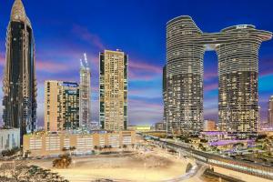 Miesto panorama iš apartamentų arba bendras vaizdas Dubajuje