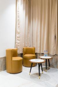 Gallery image of Rainbow Guest House - Pure Veg in Guwahati +52 photos