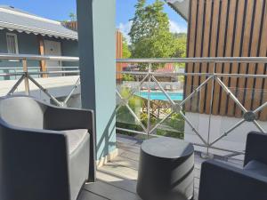 Sundlaugin á Courbaril Hôtel eða í nágrenninu