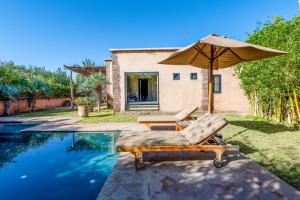 A piscina localizada em The Source Hotel Music & Spa ou nos arredores