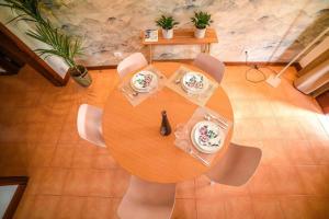 Część wypoczynkowa w obiekcie Agradable y familiar, con piscina "Casa Inima"