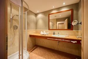 Koupelna v ubytování Landhotel Schermer