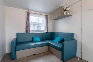 Część wypoczynkowa w obiekcie Mobil-home 2 chambres - B
