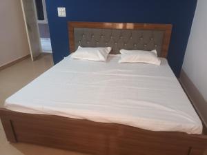 Gallery image of Hotel Royal Place in Rāmpur +5 photos