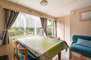 Gallery image of Mobilhome Capacité 2 à 4 personnes in Pluduno