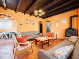 Posedenie v ubytovaní Holiday Home Pergola by Interhome