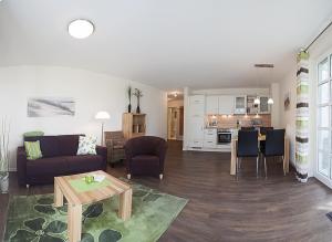 Nhà bếp/bếp nhỏ tại Residenz am Balmer See - BS 47 mit Wellnessbereich