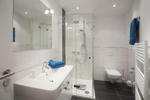 Koupelna v ubytování Residenz am Balmer See - BS 50 mit Wellnessbereich