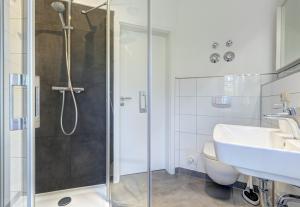 Ένα μπάνιο στο Ferienwohnung Aurum