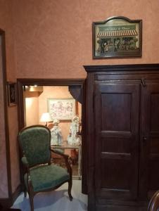 Posezení v ubytování Chambre Bounty, B&B, cuisine privée, lit queen size, terrasse, parking, garage