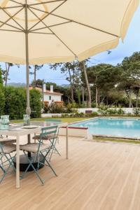 Swimmingpoolen hos eller tæt på Villa Margaritta