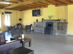 TV a/nebo společenská místnost v ubytování Hotel Sierra Luz