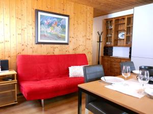 Ruang duduk di Apartment Prou Forestside by Interhome
