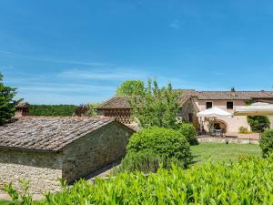 Κήπος έξω από το Holiday Home Antico Borgo S Lorenzo Ginestra by Interhome