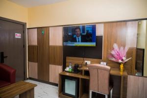 TV o dispositivi per l'intrattenimento presso City Base Hotel, Port Harcourt