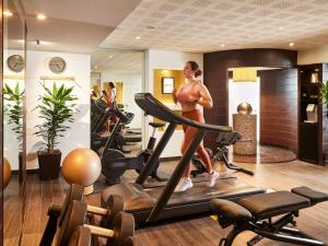 Centrul de fitness și/sau facilități de fitness de la Sofitel Paris Le Faubourg +129 fotografii