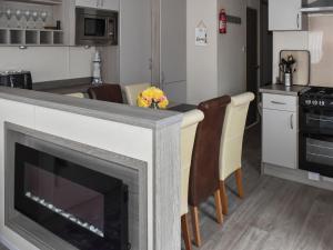 Kuchyň nebo kuchyňský kout v ubytování Seascape Lodge