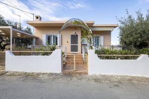 The building in which the holiday home is located