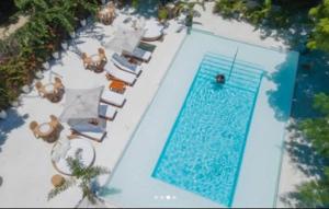 Bazén v ubytování Bora Bora Beach Club & Hotel nebo v jeho okolí