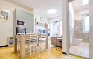 Η κουζίνα ή μικρή κουζίνα στο Awesome Apartment In Rapallo With Wifi