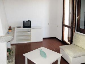 Gallery image of Apartment Baia Santa Reparata - Trilo 4 by Interhome in Santa Reparata