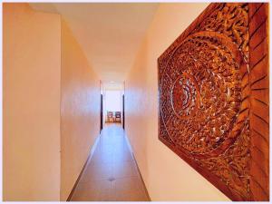 Fotografie z fotogalerie ubytování UJJAIN BUDGET HOTEL - S H R E E - R A M - K U T I - Near Mahakar Temple - River - Railway Station - Free Wi-fi- Power Backup - Perfect Location with Comfortable Room - BEST HOMESTAY IN UJJAIN v destinaci Udždžain