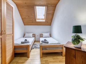 Voodi või voodid majutusasutuse Apartment Maklen-1 by Interhome toas