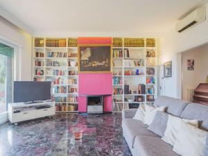 พื้นที่นั่งเล่นของ Villa Villa Poc by Interhome +35 ภาพ