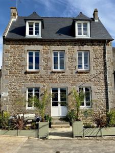 Το κτήριο όπου στεγάζεται  η βίλα